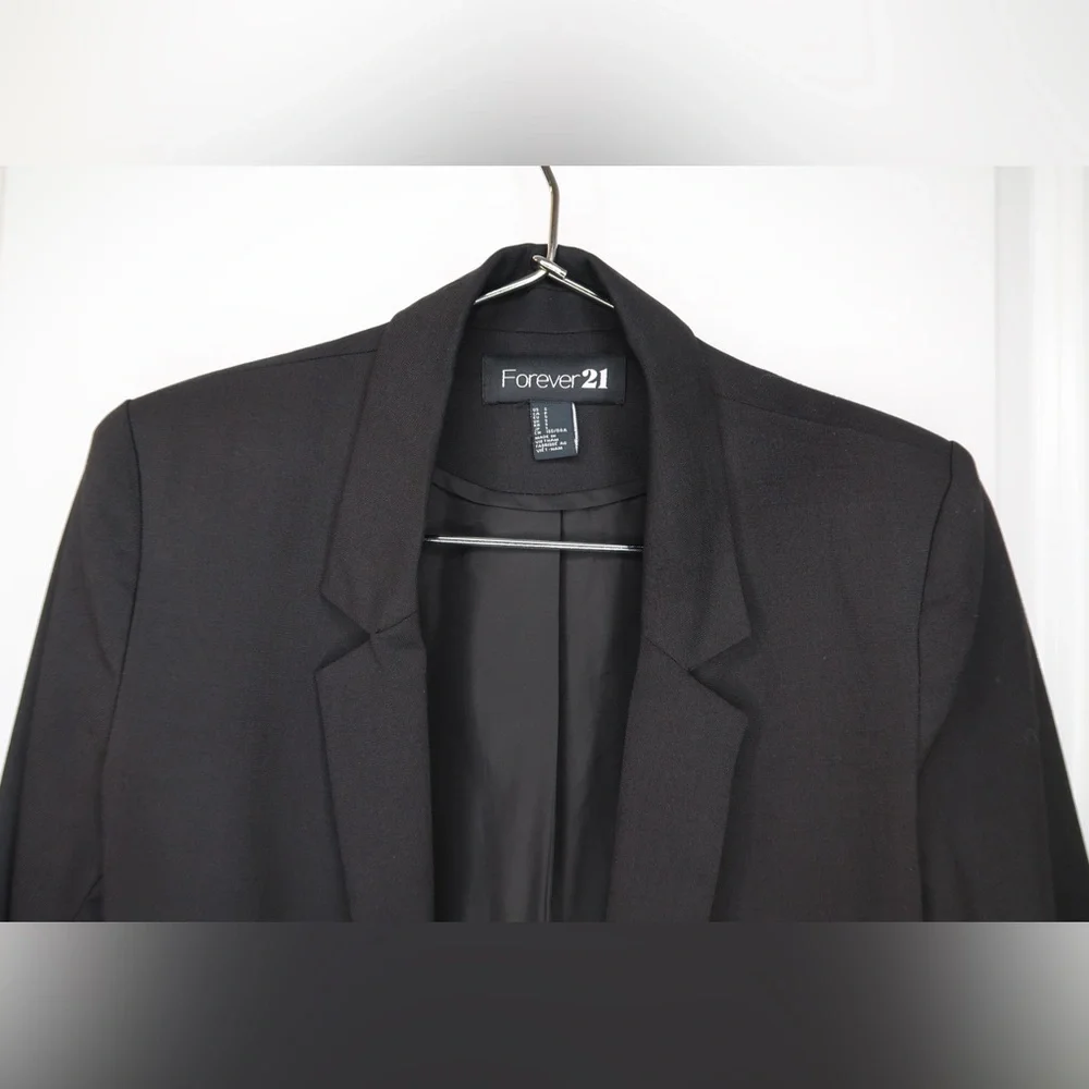 Forever 21 Blazer w‎ Shoulder Pads
